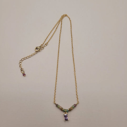 Joséphine, collier doré à l'or fin orné de perles naturelles en Tourmaline.